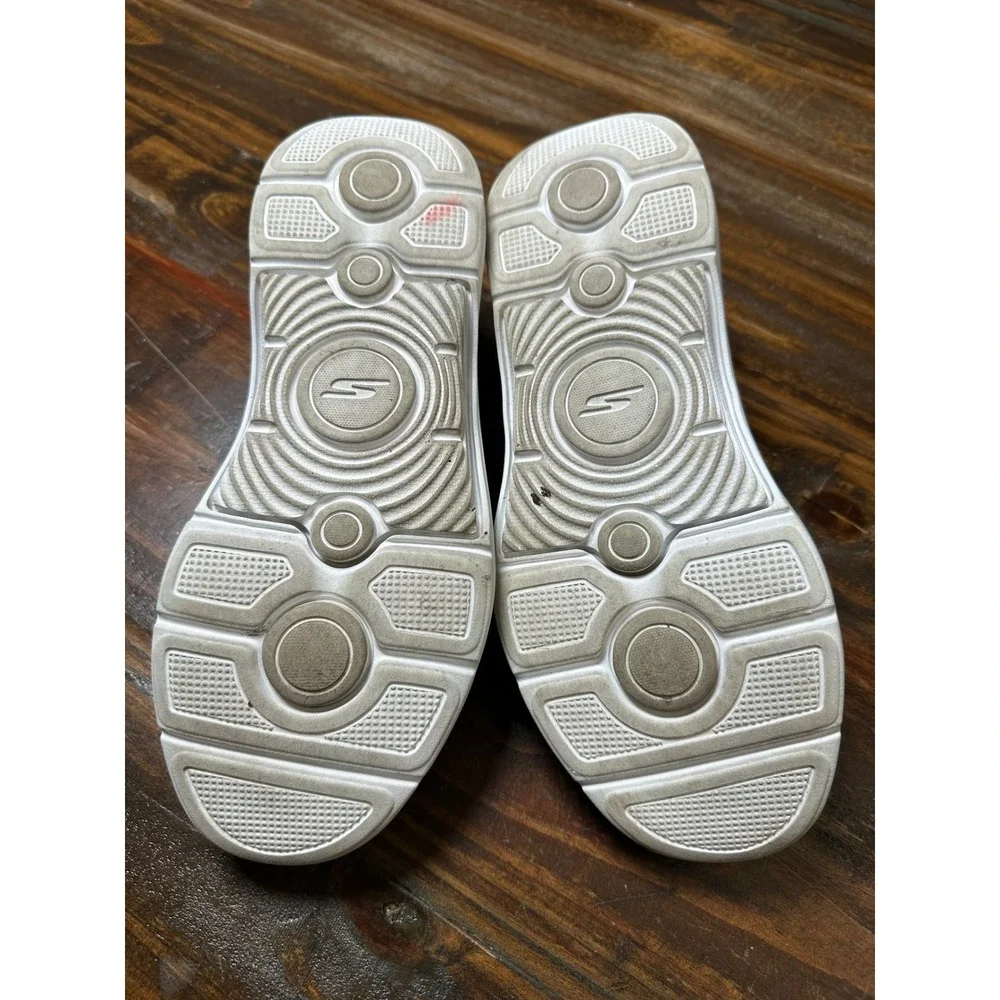 Skechers GO WALK Arch Fit White Slip On Sneakers 125313‎ Womens 9 Mens 7.5
